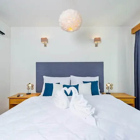 The Appartement *